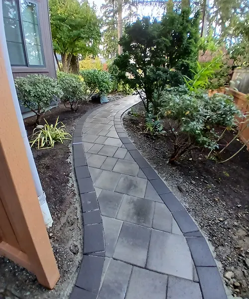 Custom Curved Paver Walkway Installation in Bellevue 
